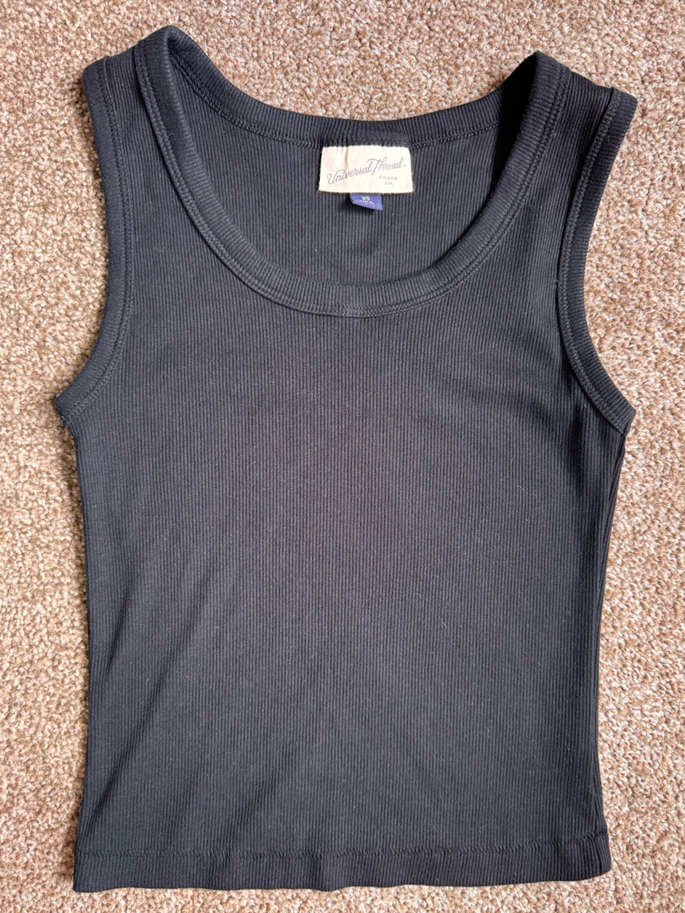 Universal thread black tank